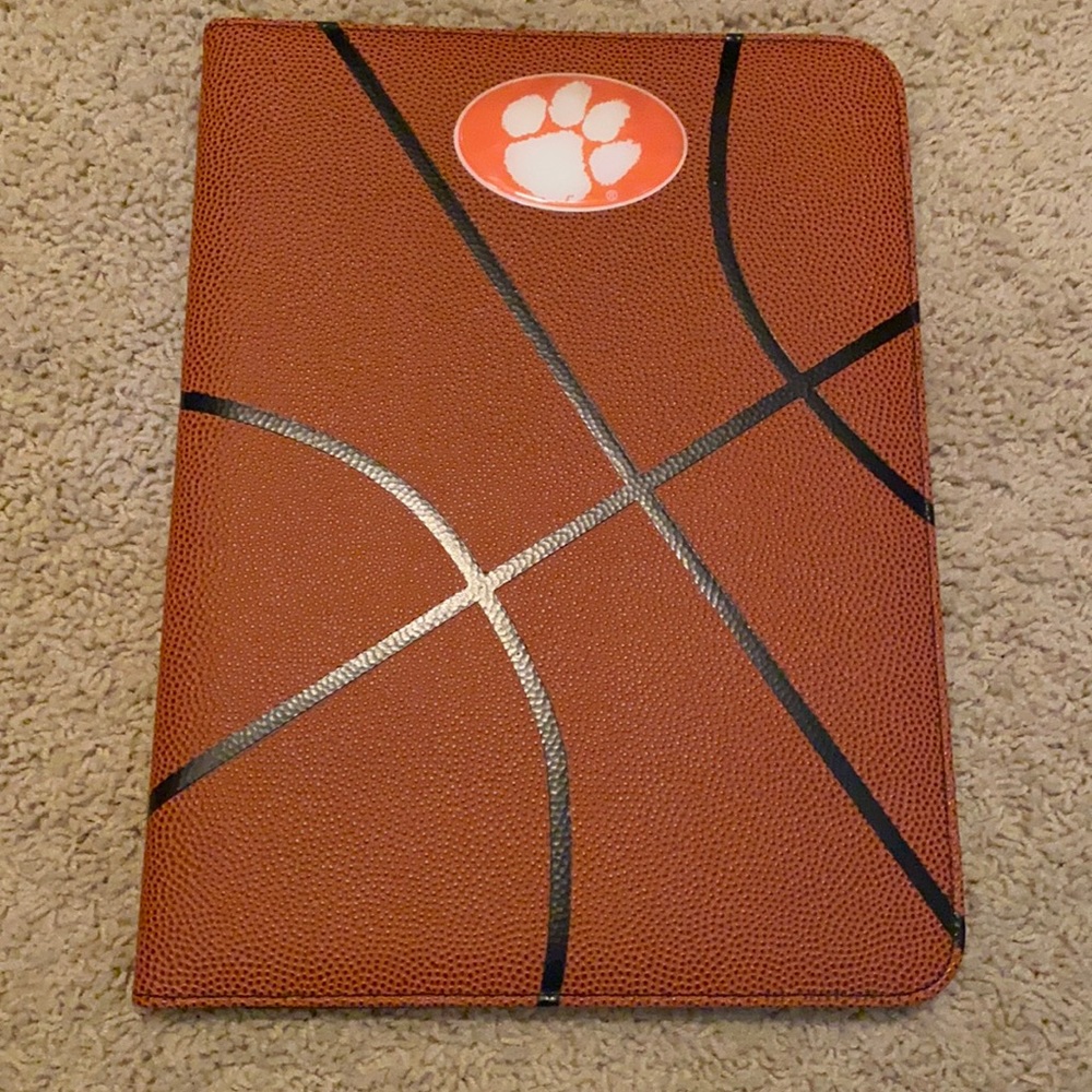 ✅NCAA CLEMSON BASKETBALL PORTFOLIO.